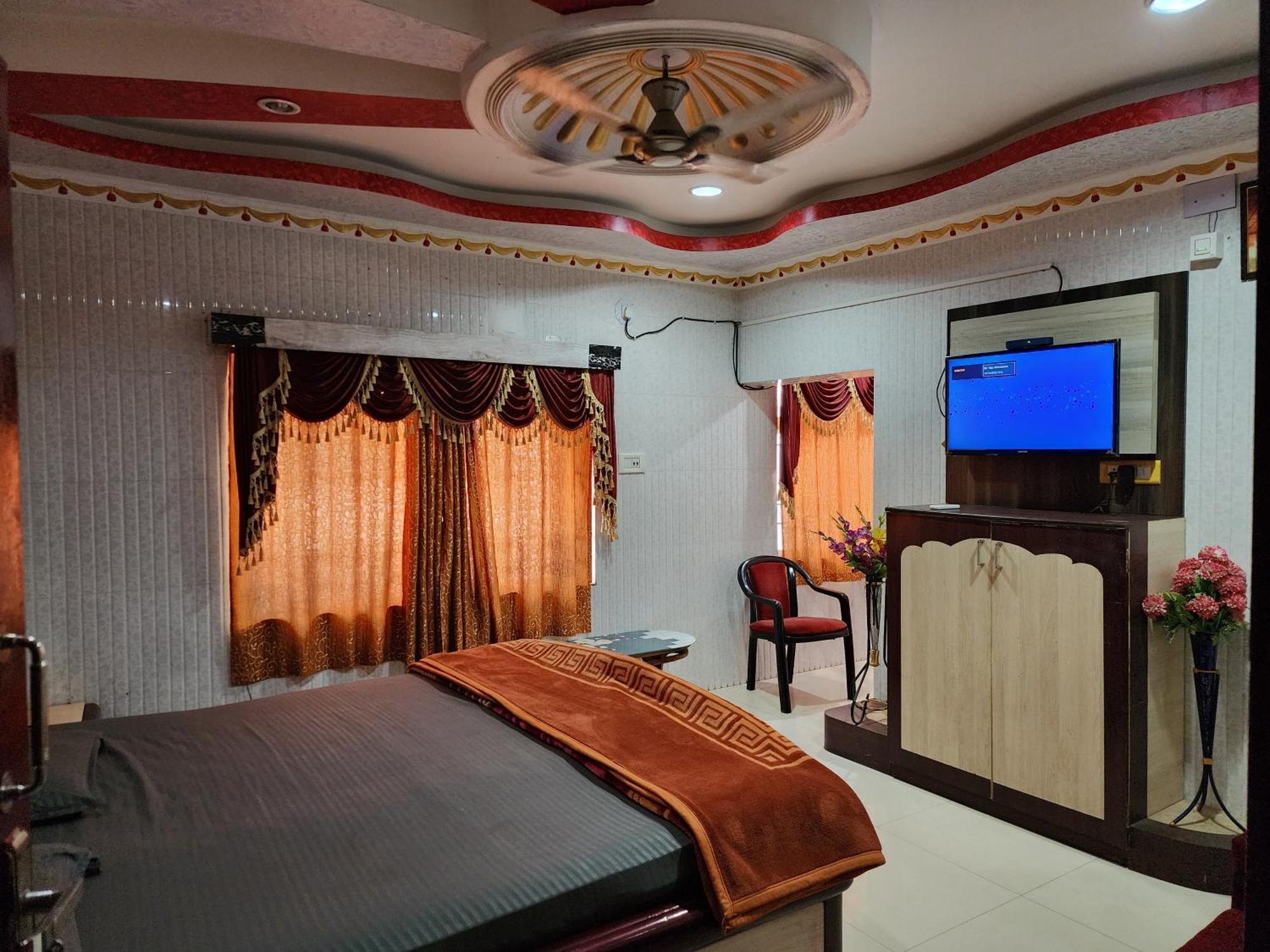 Hotel Shri Durga Baripada Eksteriør billede